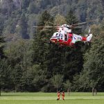 Dinas Damkar Tanjungpinang Bersihkan Tumpahan Oli di Pasar